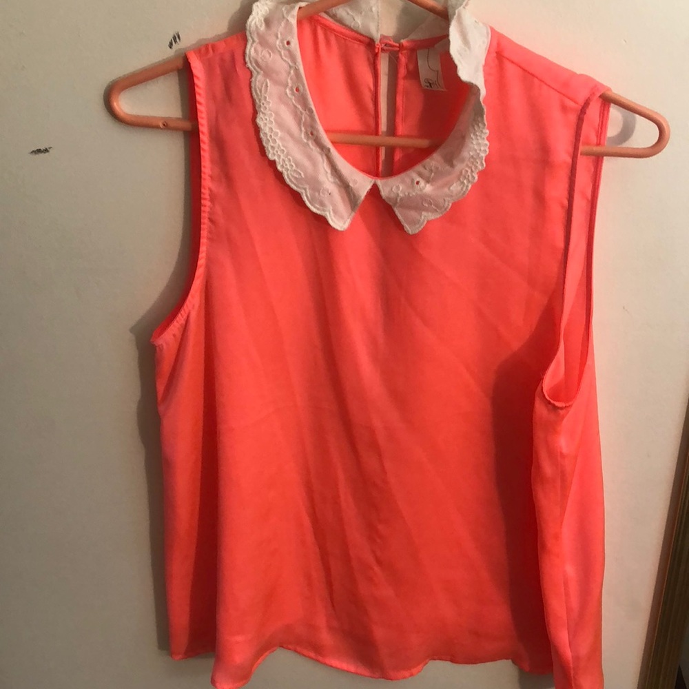 Beautiful button tank top